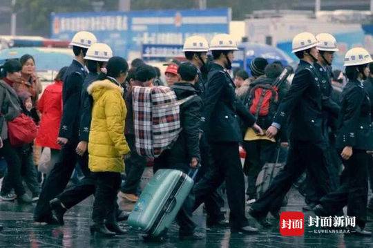 交通運輸部：網約車、快遞要積極配合落實疫情防控